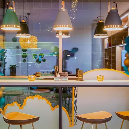 Ibis Styles 3* פורצהיים
